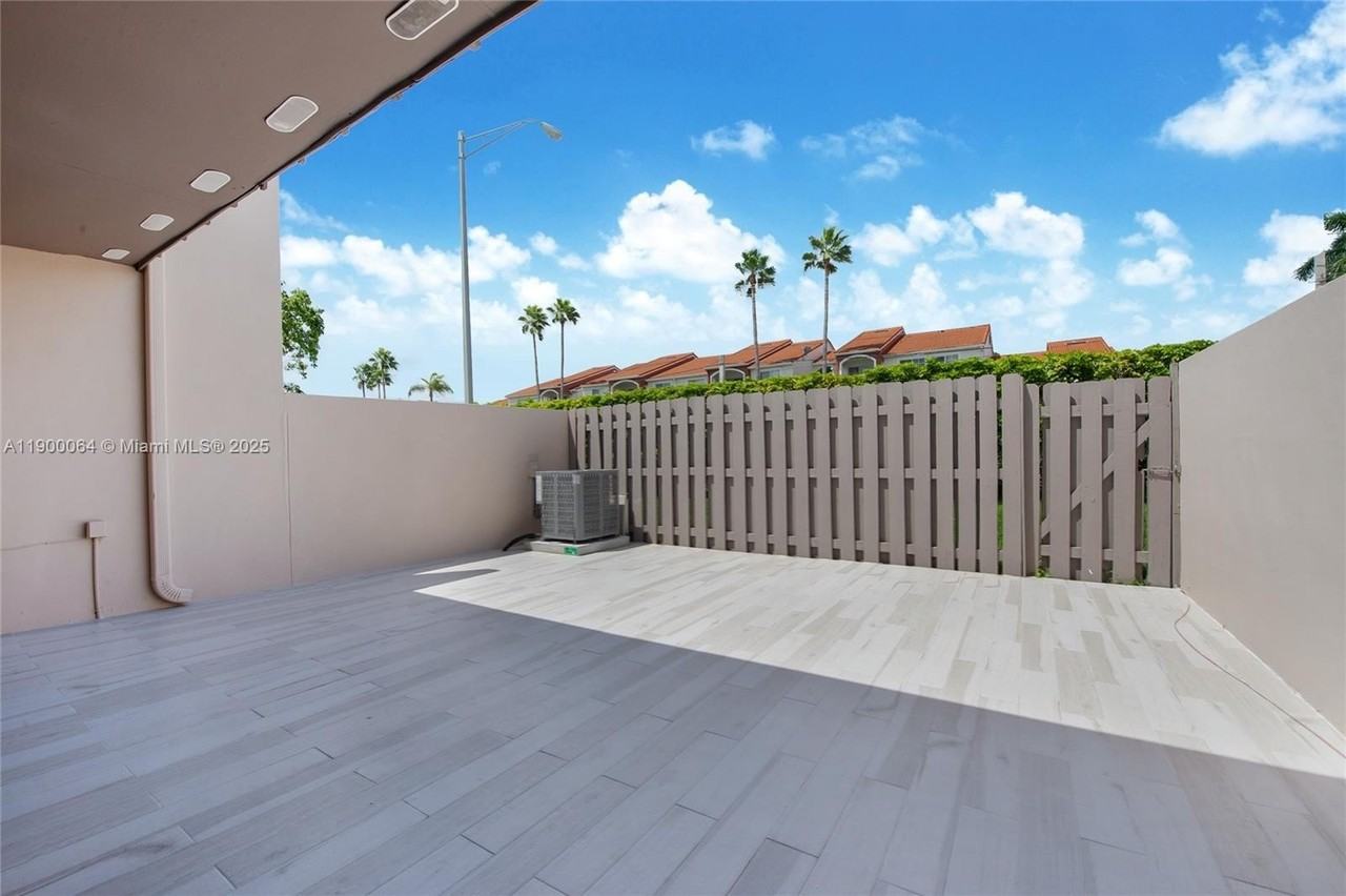 7424 Sw 106th Pl - Photo 7 of 12