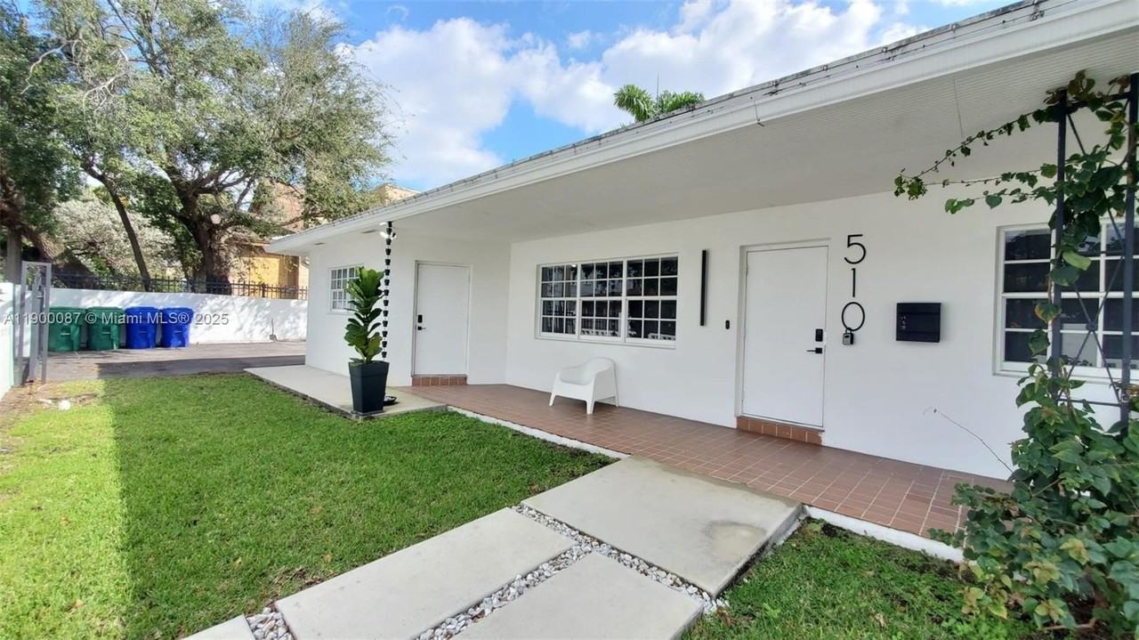 510 Ne 66th St #1 - Photo 2 of 33