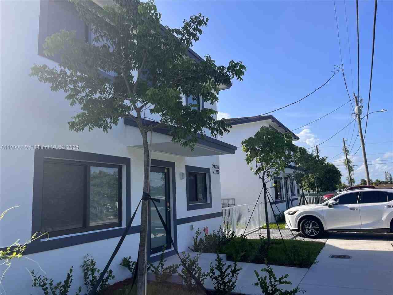 21226 Sw 119th Ave #21230 - Photo 3 of 13