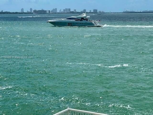 2016 Bay Dr #207 - Photo 2 of 32