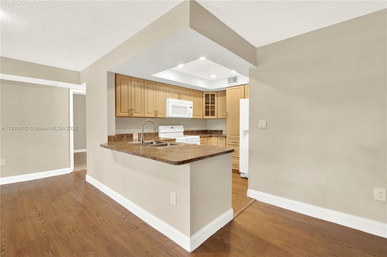 9255 Southwest 125th Avenue #310R - Photo 5 of 33