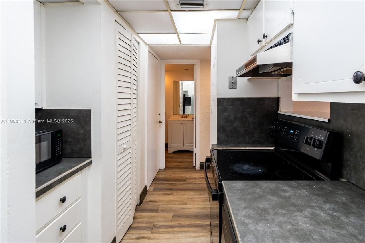 10500 Southwest 108th Avenue #B216 - Photo 5 of 37