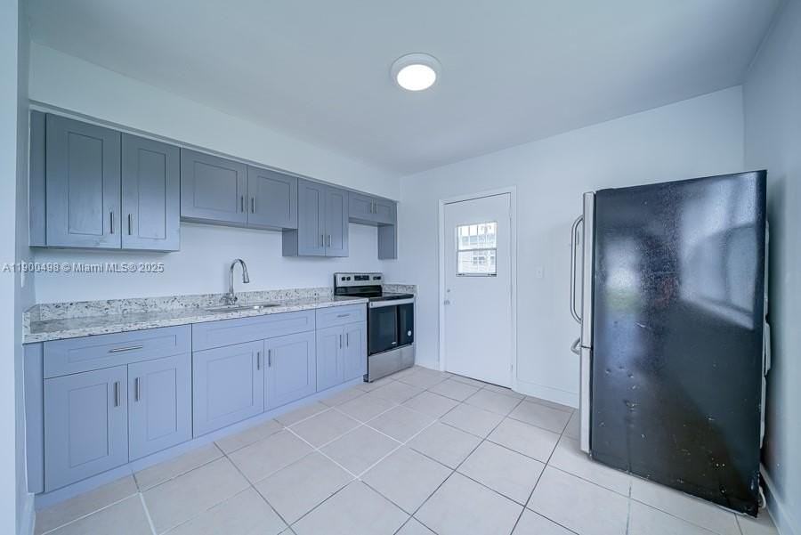 5613 Sw 27th St #1-2 - Photo 4 of 9