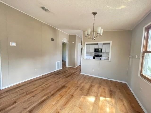 909 Orchid St - Photo 7 of 20