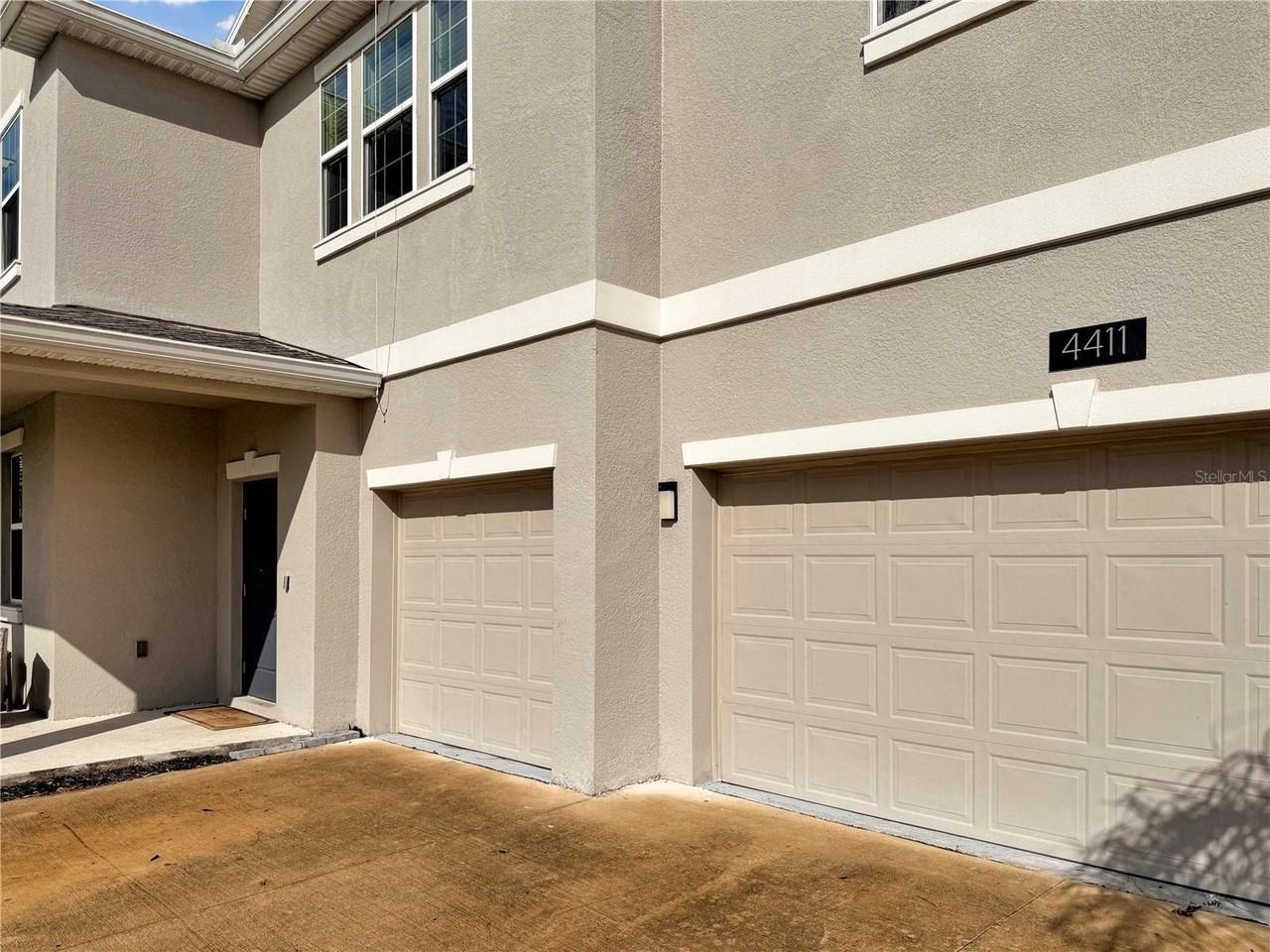 4411 Holstein St - Photo 7 of 50