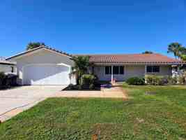 featured image of 2053 Michigan Ave Ne