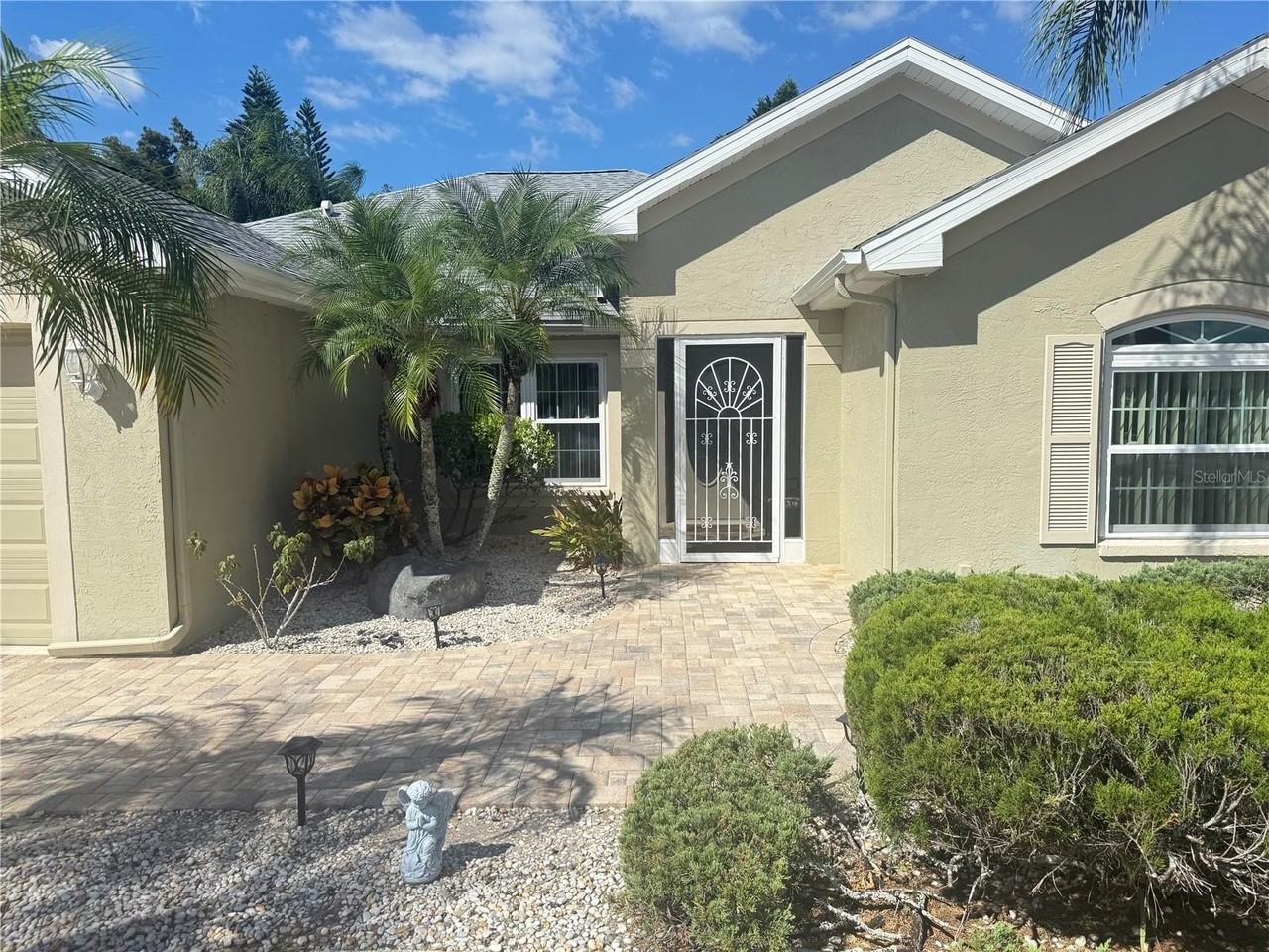 2214 N Creek Ct - Photo 4 of 45