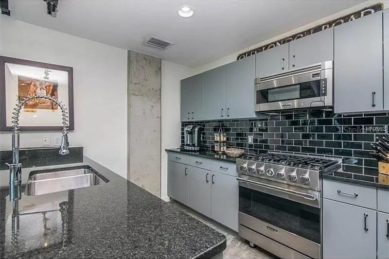 101 S 12th St #410 - Photo 3 of 12