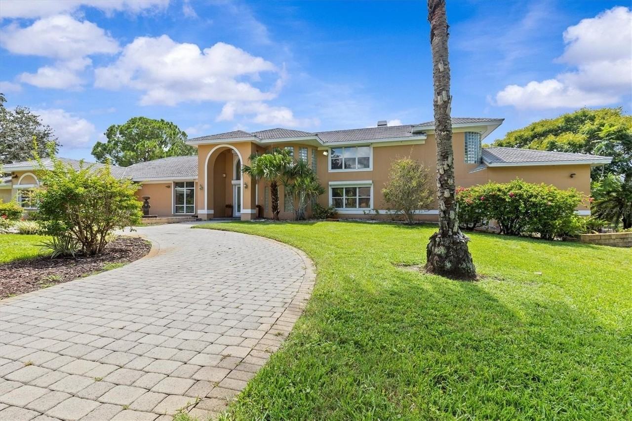 1520 Jade Ln - Photo 3 of 50