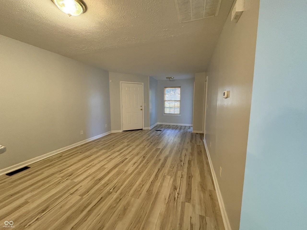 4047 Byram Ave - Photo 6 of 25