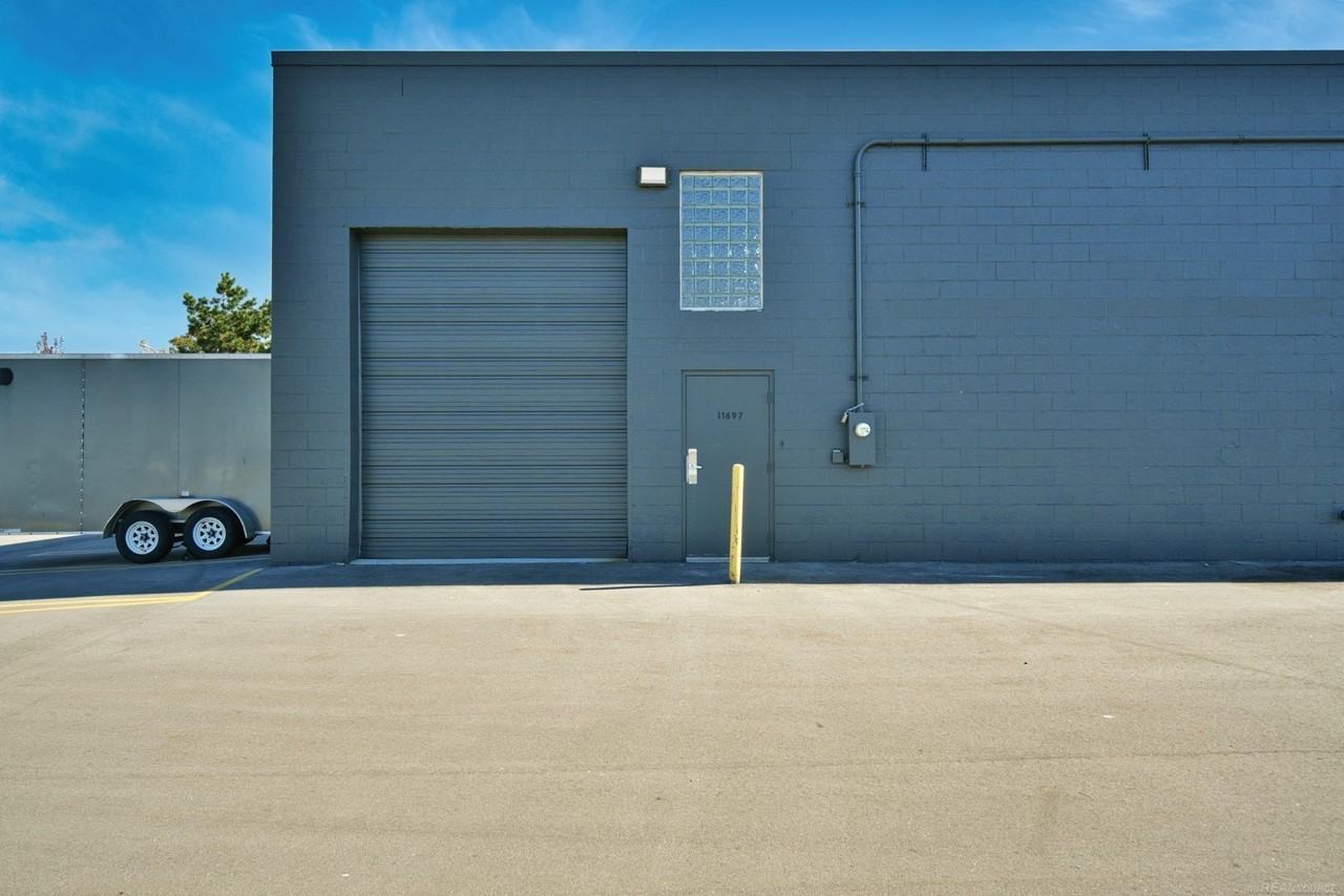 11897 Belden Ct - Photo 7 of 22