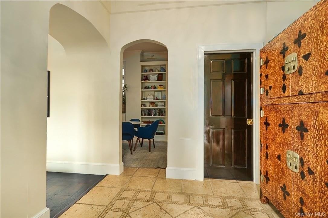 8 Old Park Rd - Photo 4 of 20