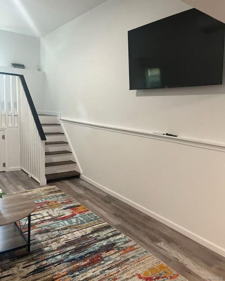 37 Rugby Dr - Photo 2 of 7