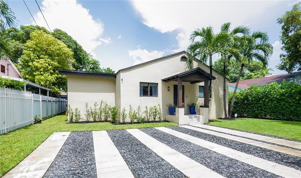 1747 Nw 31st St - Photo 3 of 8