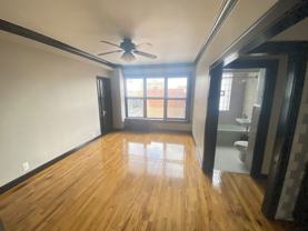 846 W Montrose Ave #404 - Photo 1 of 1