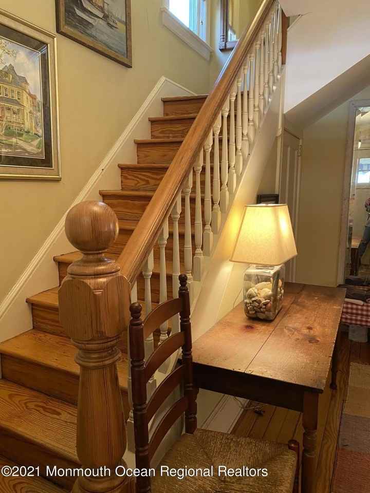 148 Franklin Ave - Photo 2 of 17