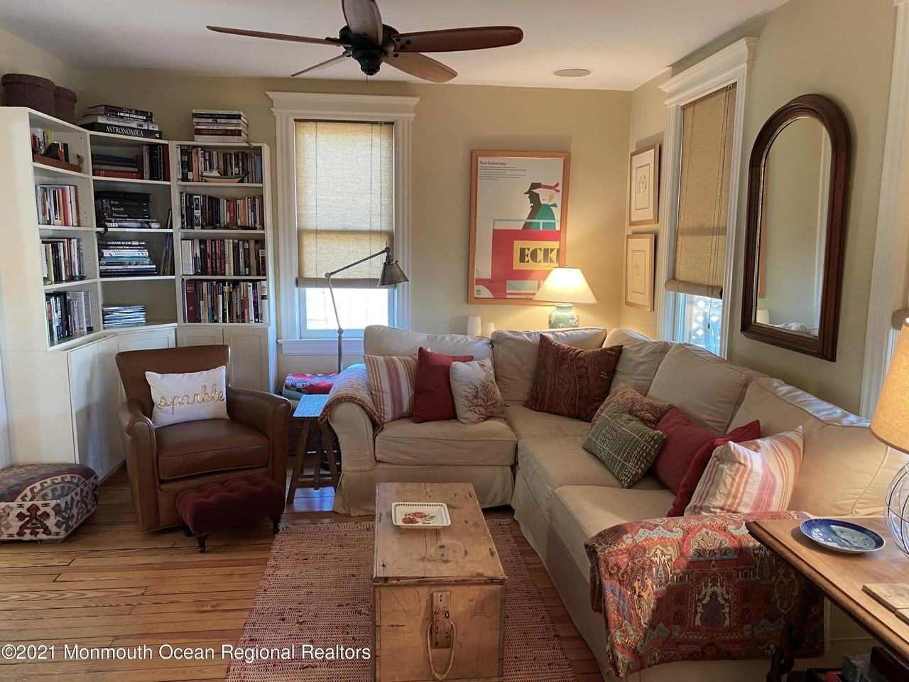 148 Franklin Ave - Photo 4 of 17