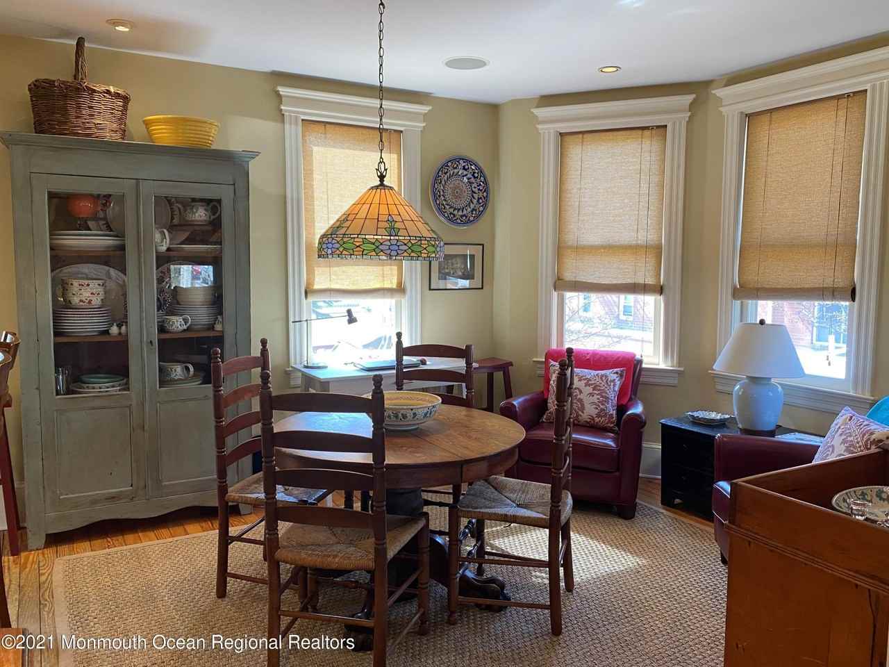 148 Franklin Ave - Photo 6 of 17