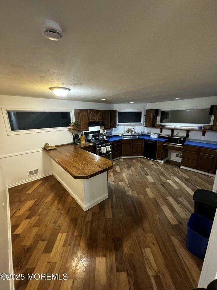 32 Woodrow St - Photo 5 of 19