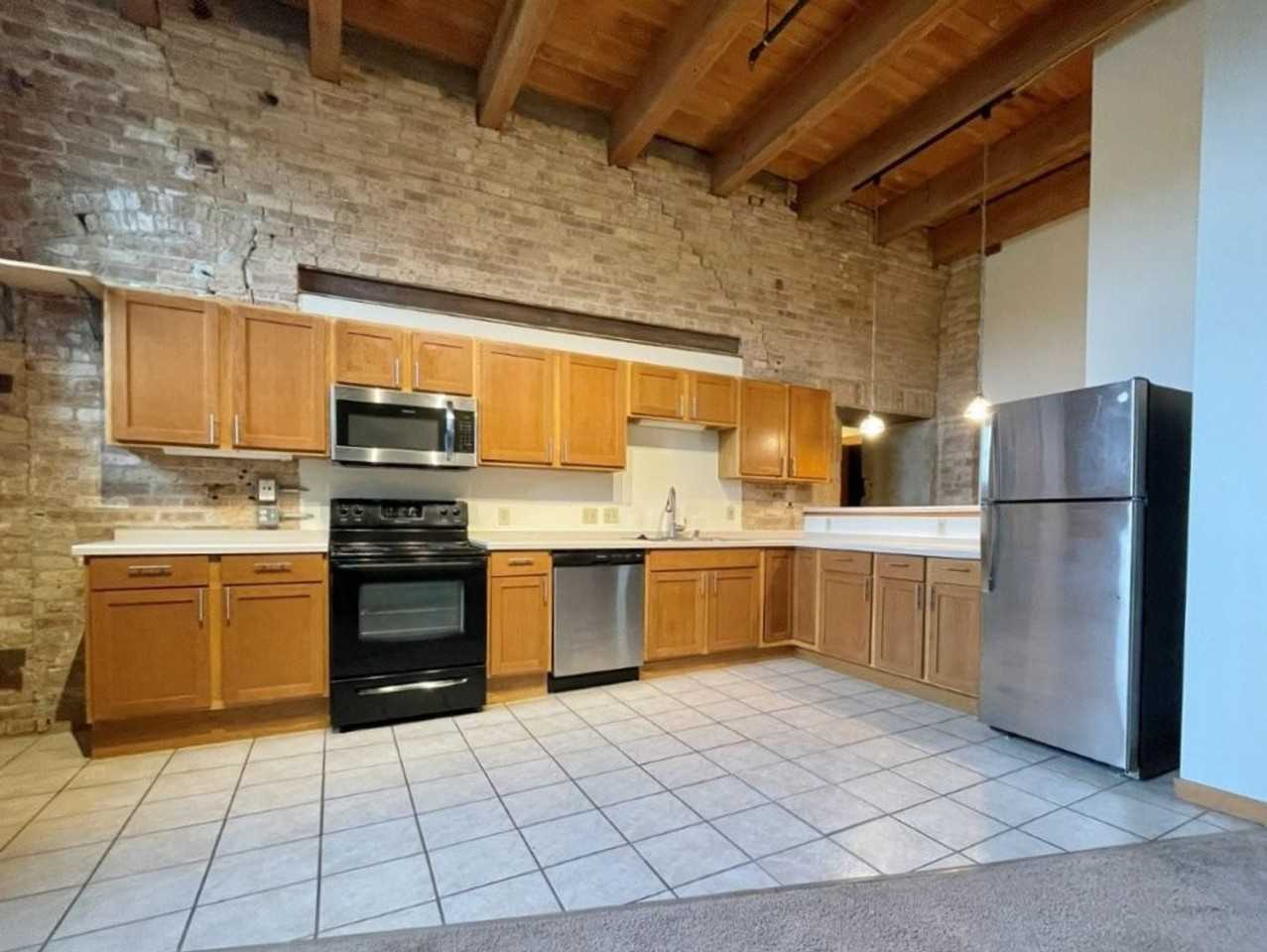 Historic Fifth Ward Lofts - Photo 3 of 38