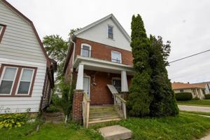 featured image of 729 Montana Ave #A