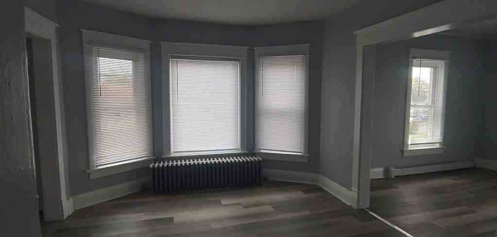 729 Montana Avenue #A - Photo 5 of 8