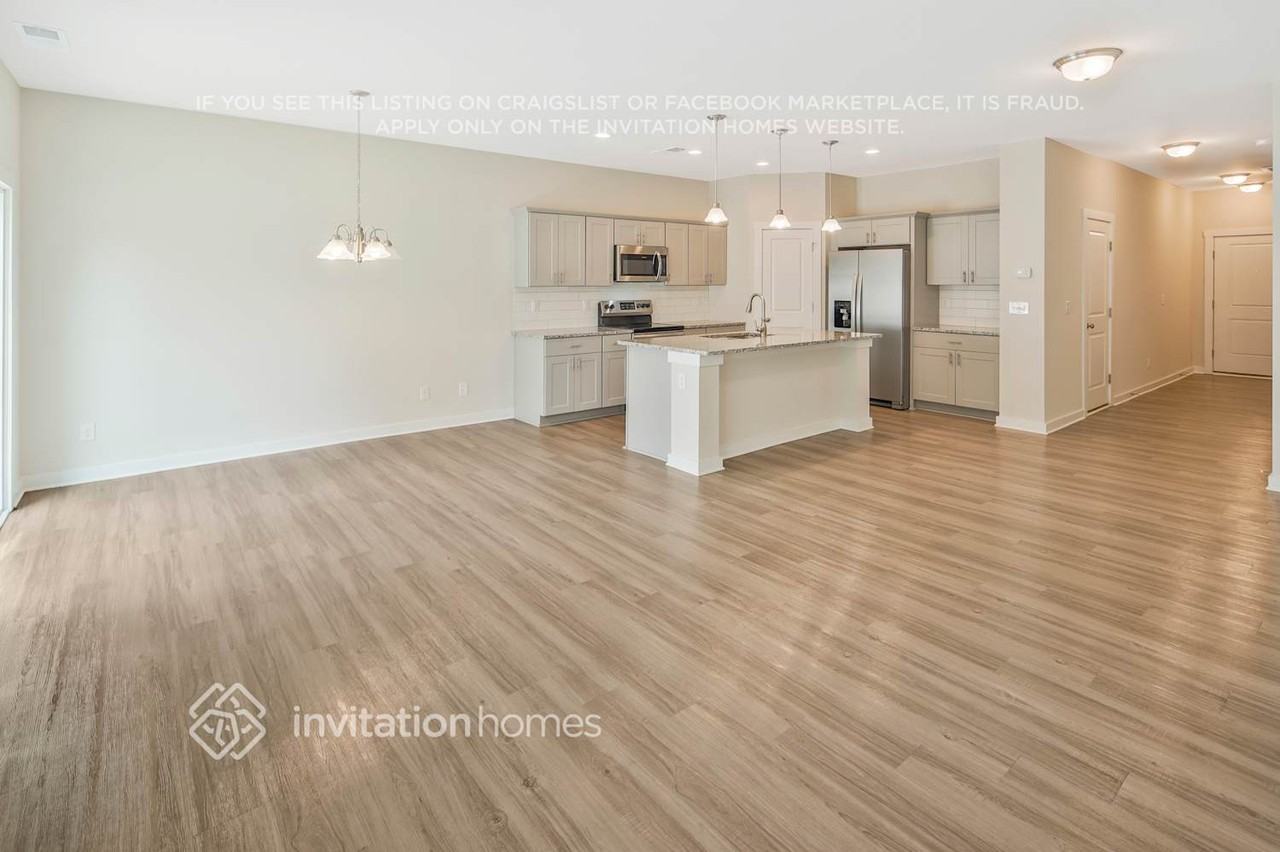 3011 Ayana Dr - Photo 3 of 14