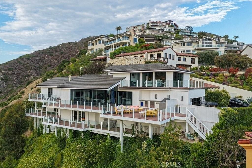 343 Emerald Bay - Photo 2 of 45