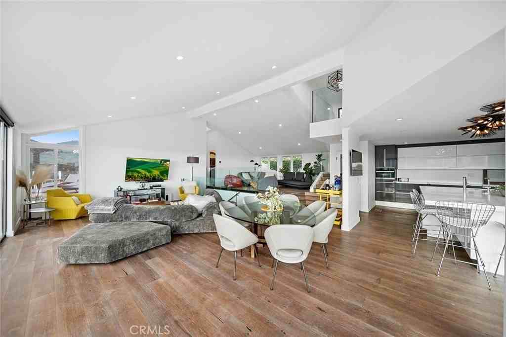 343 Emerald Bay - Photo 6 of 45