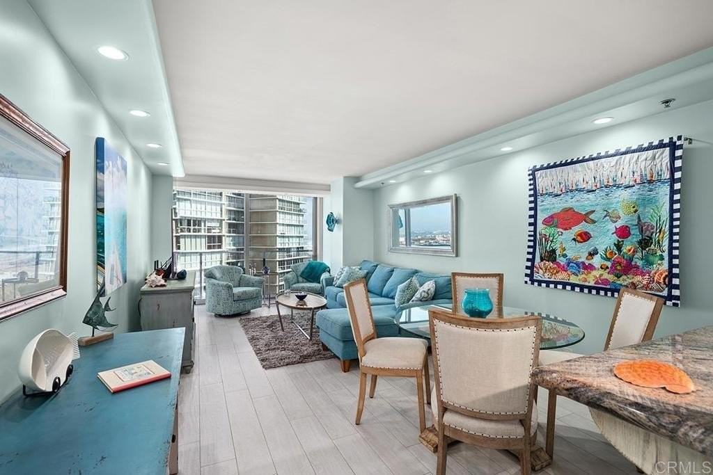 1810 Avenida Del Mundo #901 - Photo 3 of 41