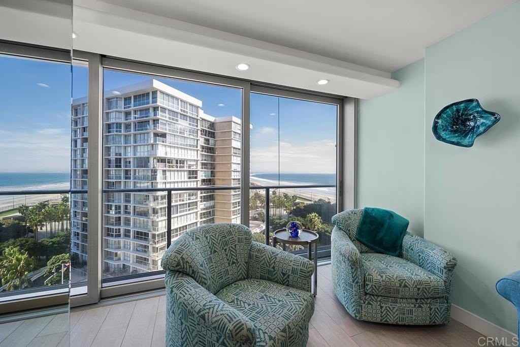 1810 Avenida Del Mundo #901 - Photo 7 of 41