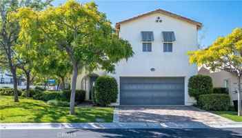 featured image of 33 Pepper Tree Ln