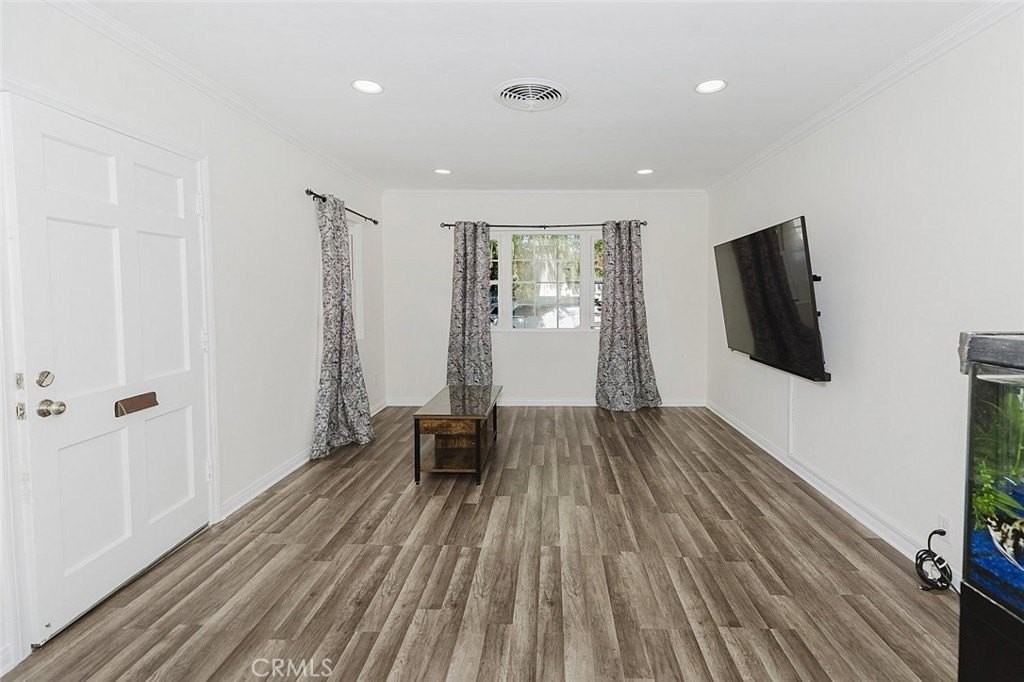 13842 Hamlin Street - Photo 3 of 23