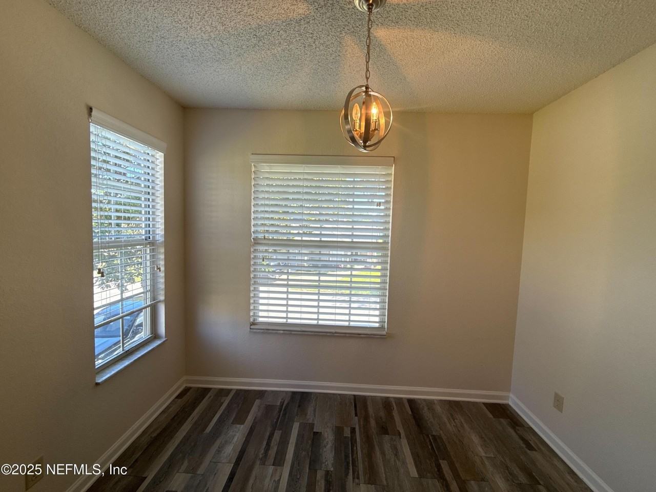 706 Tournament Rd - Photo 3 of 21