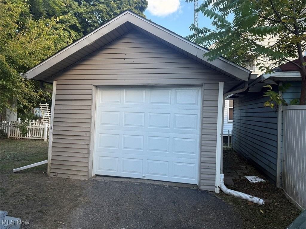 204 Broad Ave Nw - Photo 5 of 31