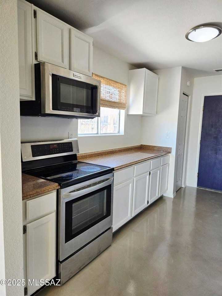 10561 E Elkridge Pl - Photo 6 of 38