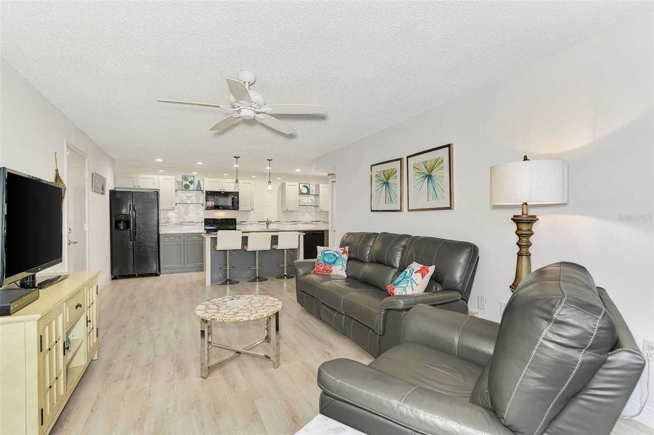 3239 Beneva Rd #201 - Photo 5 of 35