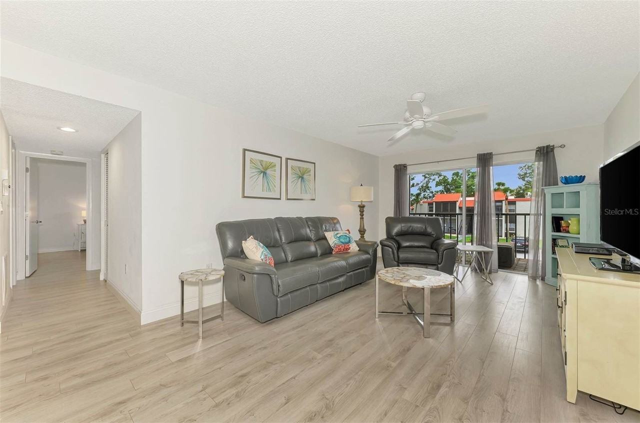 3239 Beneva Rd #201 - Photo 6 of 35