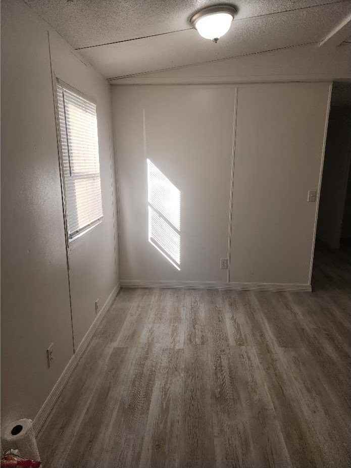 304 Nw Ridgewood Ave - Photo 7 of 15