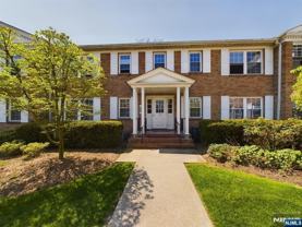 364 E Ridgewood Ave - Photo 1 of 1