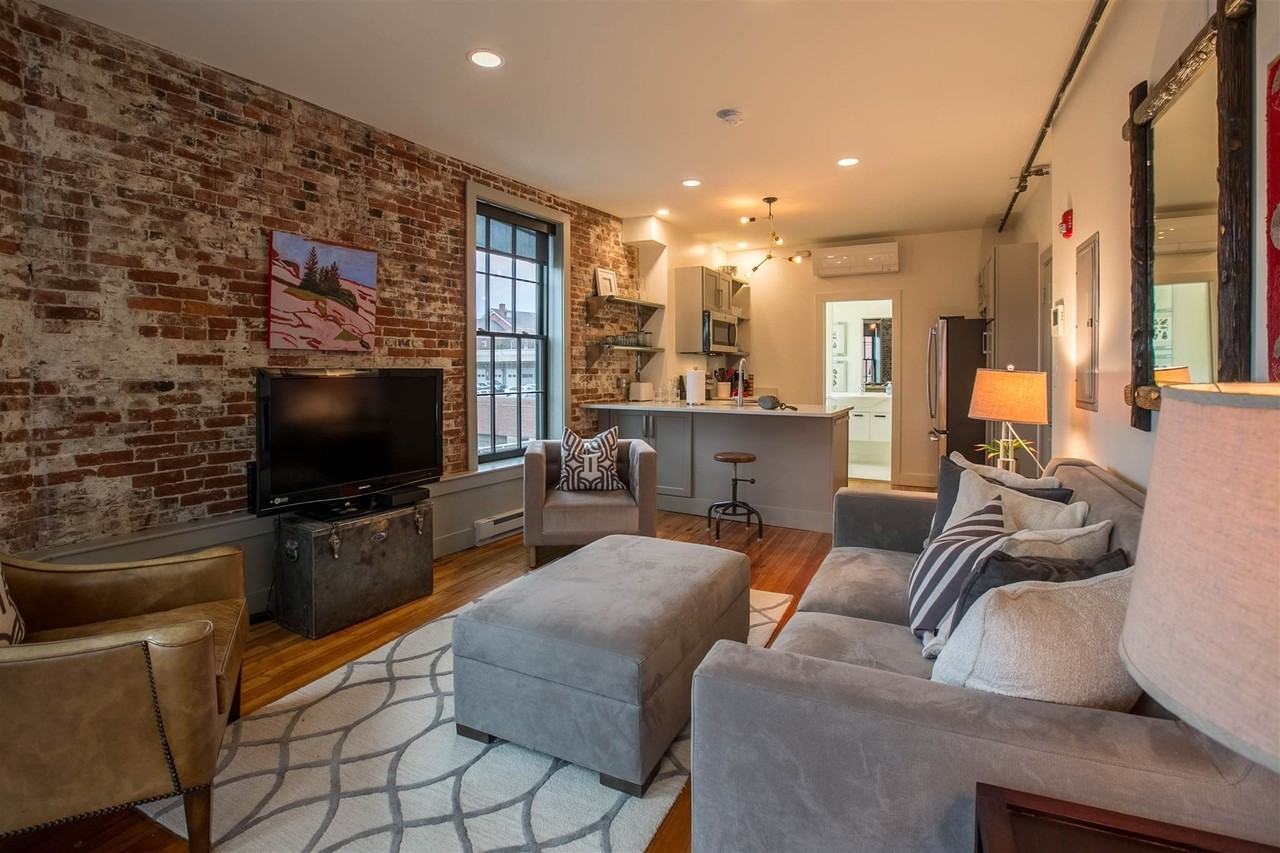 140 Penhallow St #2A - Photo 5 of 7