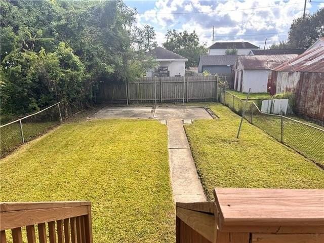 3219 Leonidas St - Photo 3 of 8