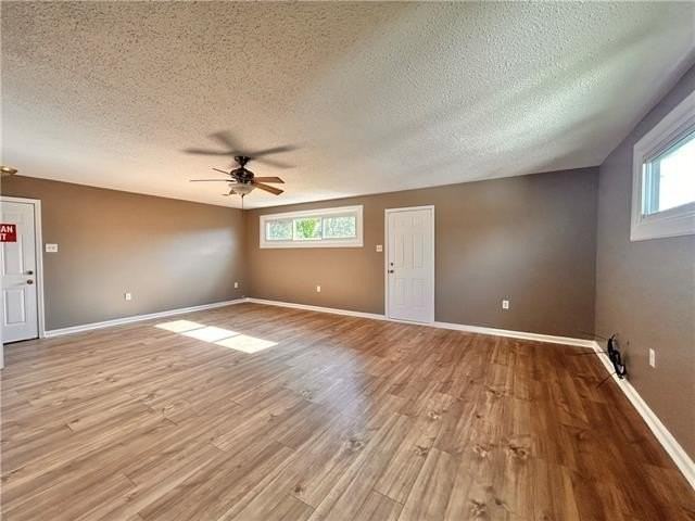 3219 Leonidas St - Photo 5 of 8