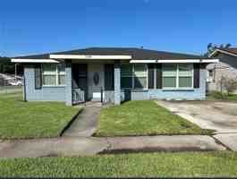 featured image of 1136 Warren Dr