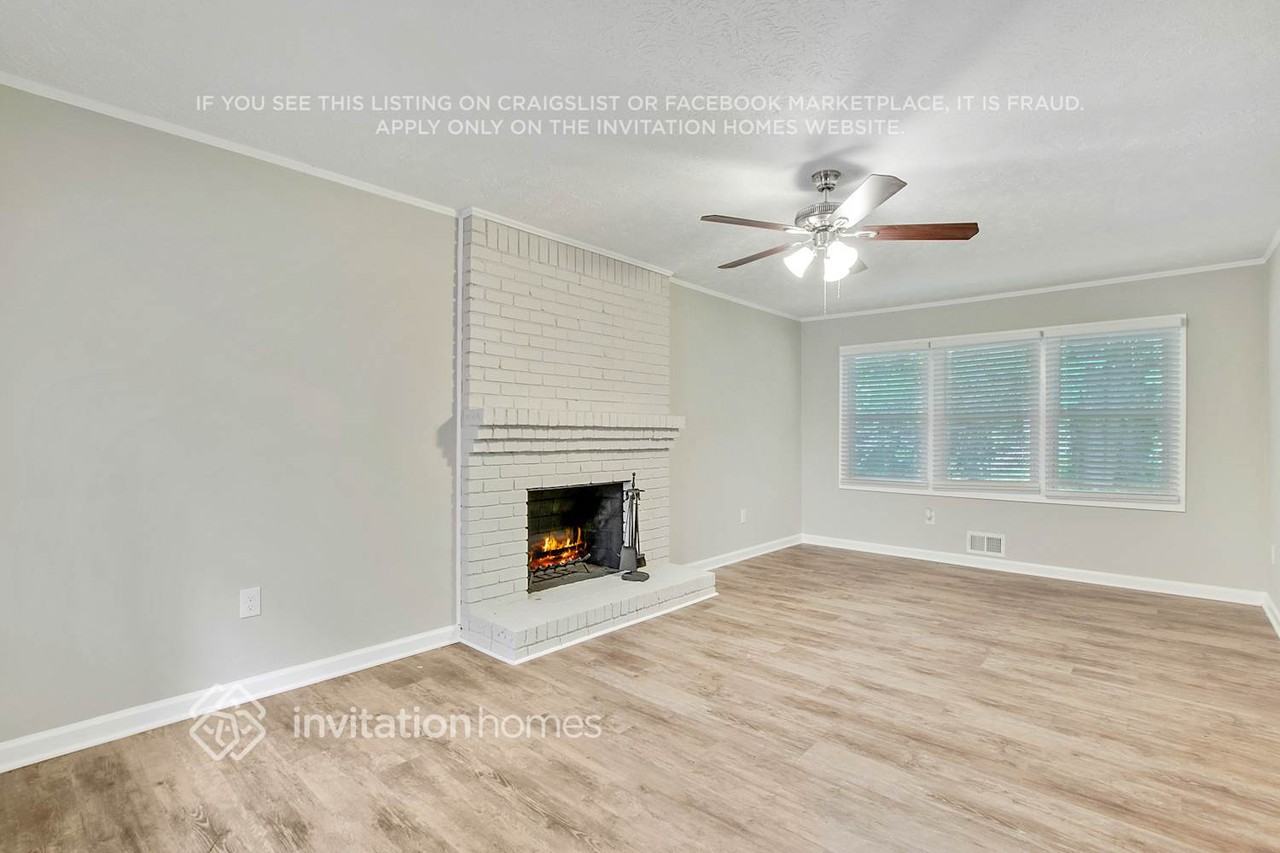 5747 Woodland Dr - Photo 4 of 22