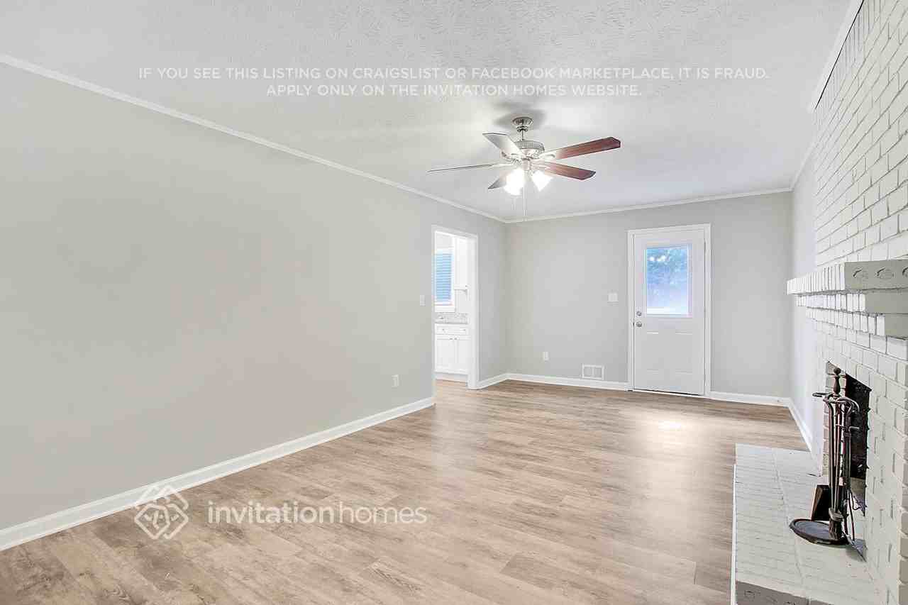 5747 Woodland Dr - Photo 6 of 22