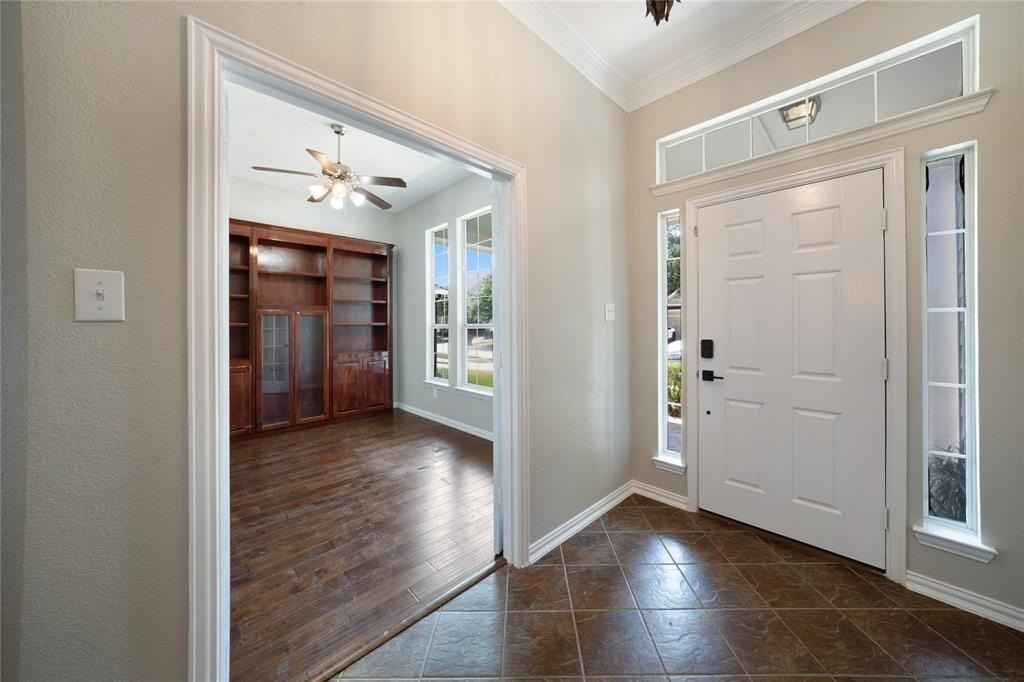 3418 Oakleigh Lane - Photo 4 of 37