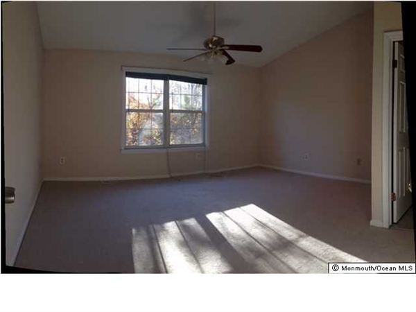 446 Indigo Ct - Photo 2 of 6