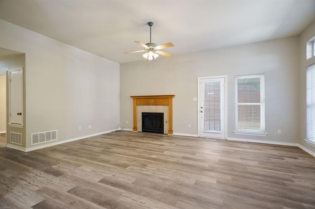 2014 Lee Dr - Photo 4 of 17