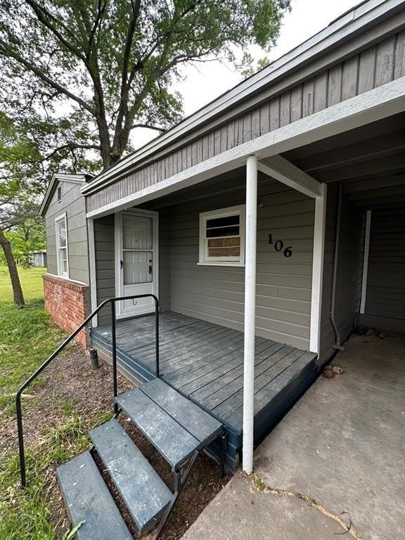 106 Circle Drive - Photo 3 of 10